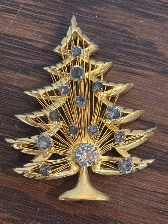Brooks Jewelry - Gold Christmas Tree Brooch Pin With Clear Rhinestones Vintage Jewelry By Brooks